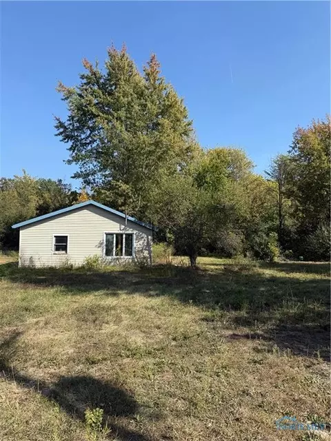 26730 Lime City Rd, Perrysburg, OH 43551