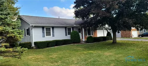303 Eastwood St, Wauseon, OH 43567