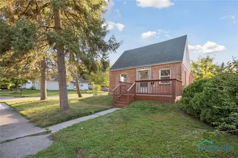 1101 Mackow Dr, Toledo, OH 43607 photo 3