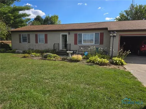 7 359 County Road W Rd, Delta, OH 43515