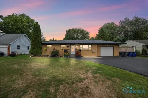 2451 Eastgate Rd, Toledo, OH 43614