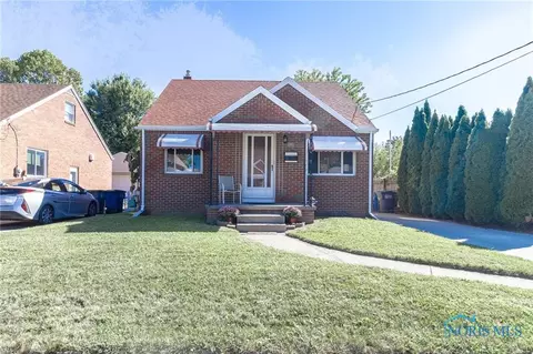 5220 302nd St, Toledo, OH 43611