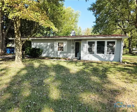 5742 Marshall Rd, Sylvania, OH 43560