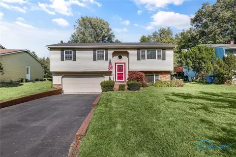6400 Longfellow Rd, Sylvania, OH 43560