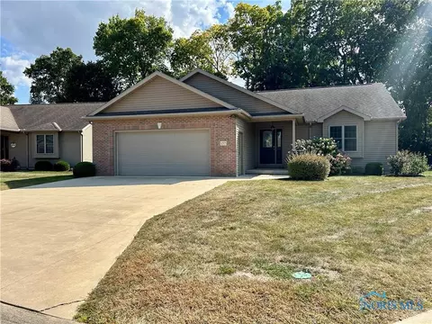 157 Oakley Meadow Ln, Tiffin, OH 44883