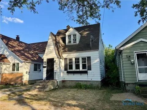 2142 Woodford St, Toledo, OH 43605