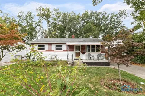 5421 Clover Ln, Toledo, OH 43623