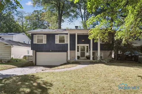 5423 Honeymaple Ln, Toledo, OH 43623