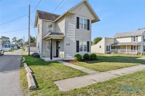 137 Monroe Ave, Findlay, OH 45840