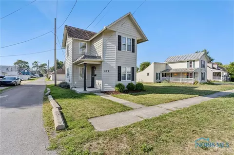 137 Monroe Ave, Findlay, OH 45840 photo 3