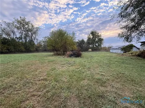 Exterior - 16702 State Route 49, Edon, OH 43518 photo 3 of 3