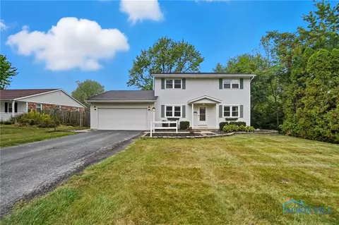 828 Longmeadow Ln, Findlay, OH 45840