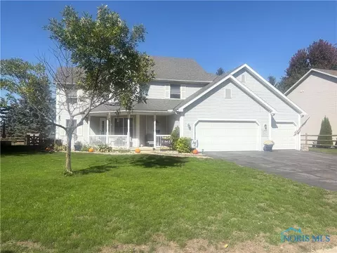 1016 Farmview Dr, Waterville, OH 43566