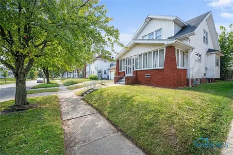 1513 Waverly Ave, Toledo, OH 43607 photo 2