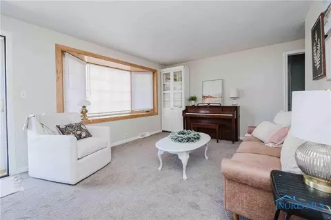 425 Rector Ave, Findlay, OH 45840 photo 4