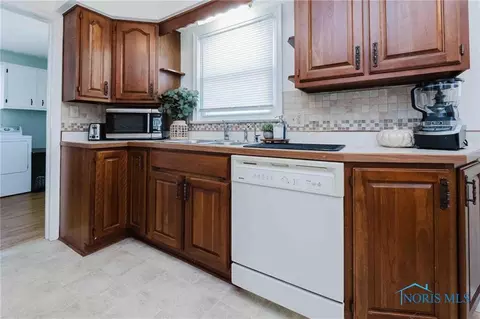 425 Rector Ave, Findlay, OH 45840 photo 10