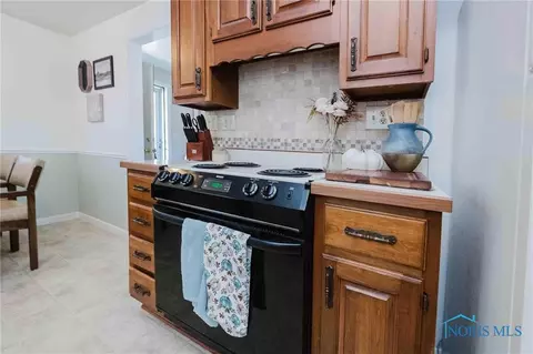 425 Rector Ave, Findlay, OH 45840 photo 9