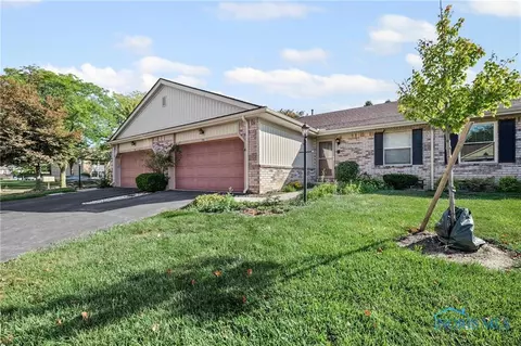 54 Homestead Pl #54, Maumee, OH 43537