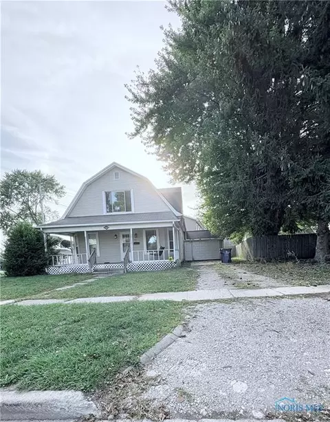 214 Franklin Ave, Swanton, OH 43558