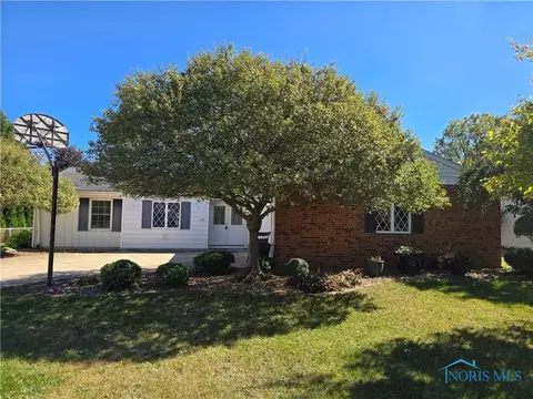 199 Saint Thomas Dr, Fremont, OH 43420