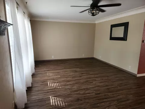 Living - 826 Parkview Ave, Bryan, OH 43506 photo 2 of 4