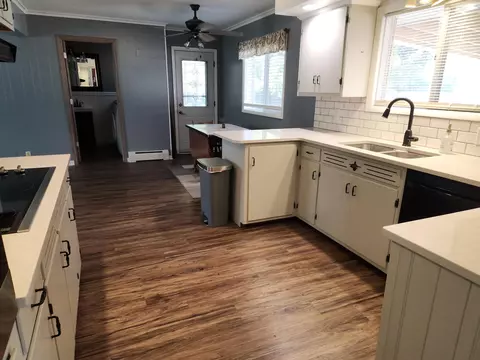 Kitchen - 826 Parkview Ave, Bryan, OH 43506 photo 3 of 6