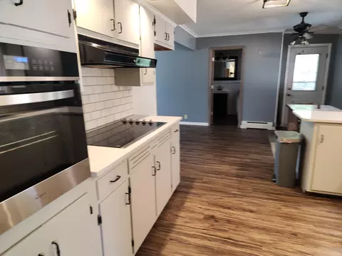 Kitchen - 826 Parkview Ave, Bryan, OH 43506 photo 4 of 6