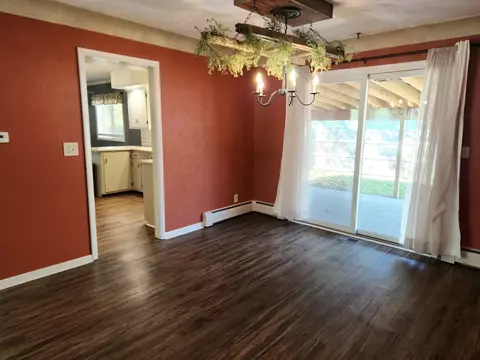 Dining - 826 Parkview Ave, Bryan, OH 43506 photo 2 of 3
