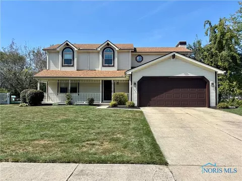 1126 Heritage Ln, Oregon, OH 43616