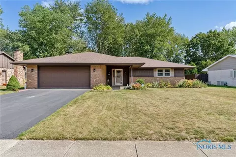 3315 Edgemont Dr, Findlay, OH 45840