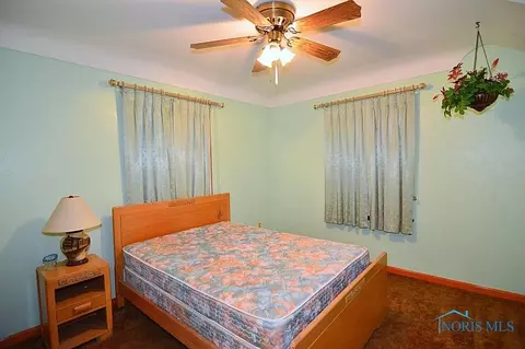 348 E Lake St, Toledo, OH 43608 photo 6