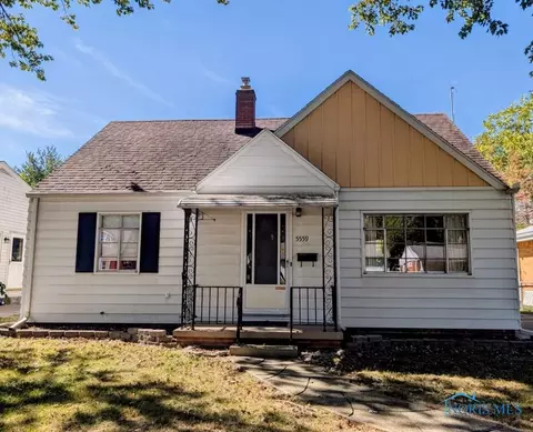 5559 Sunnyside Dr, Toledo, OH 43612