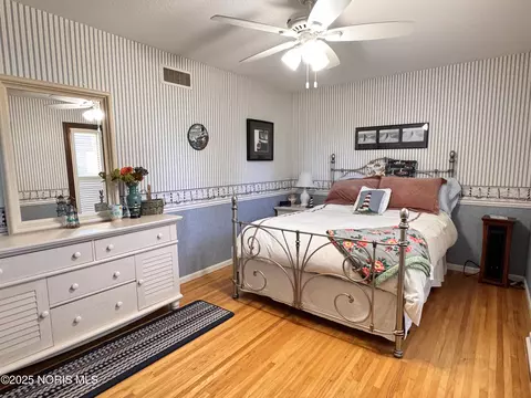 Bedroom - 324 Dublin Ln, Bryan, OH 43506 photo 2 of 4