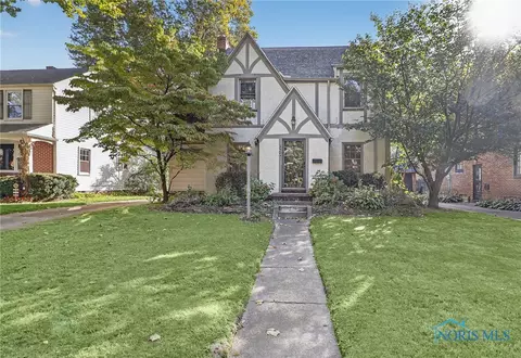 Exterior - 2924 Goddard Rd, Toledo, OH 43606 photo 1 of 5