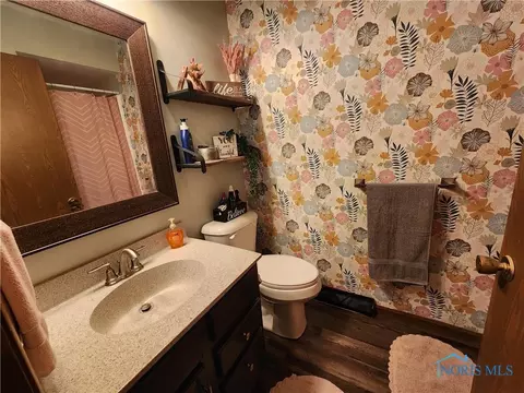 Bath - 75 Capri Dr, Napoleon, OH 43545 photo 2 of 2