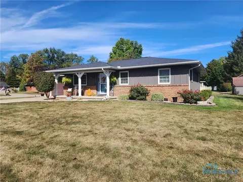 75 Capri Dr, Napoleon, OH 43545
