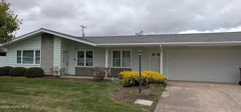 1526 Sunrise Blvd, Fremont, OH 43420