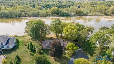 24633 W River Rd, Perrysburg, OH 43551