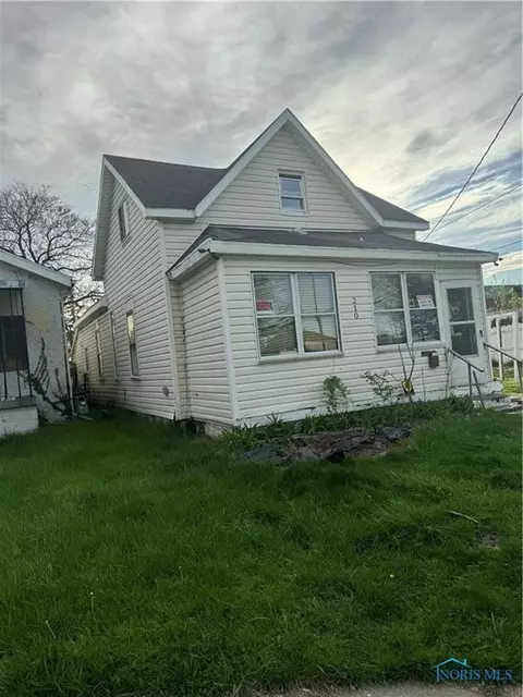 210 Charles St, Toledo, OH 43609