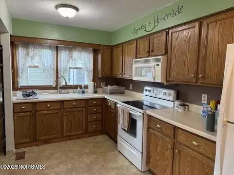 Kitchen - 300 S Williams St, Paulding, OH 45879 photo 1 of 1