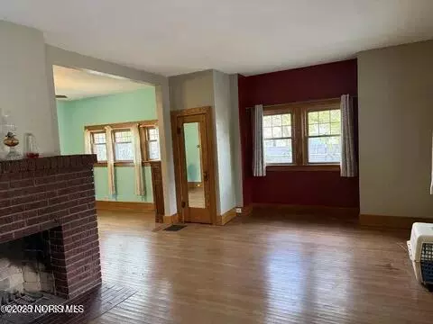 Living - 300 S Williams St, Paulding, OH 45879 photo 3 of 5