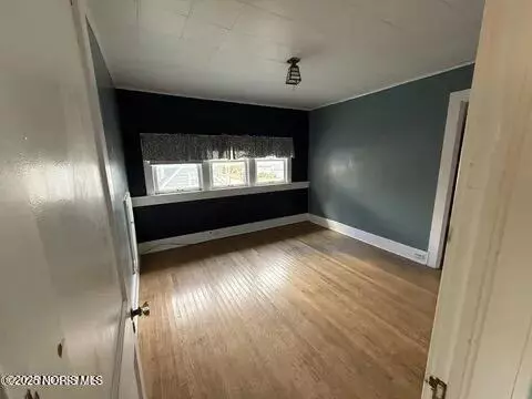 Bedroom - 300 S Williams St, Paulding, OH 45879 photo 2 of 4
