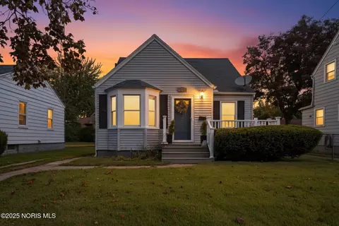 1046 Olson St, Toledo, OH 43612