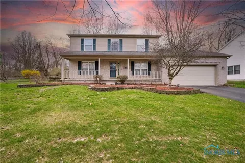 820 Weatherstone Rd, Holland, OH 43528