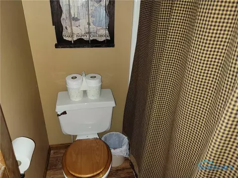 Bath - 752 County Road 60, Ada, OH 45810 photo 3 of 6