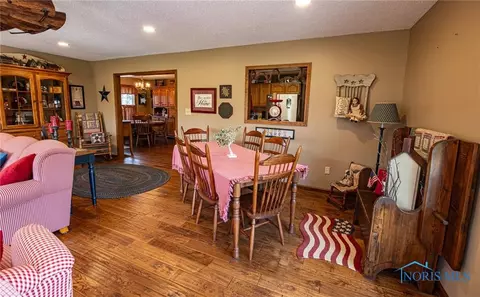 Dining - 752 County Road 60, Ada, OH 45810 photo 2 of 2