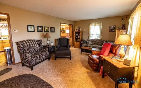 Living - 752 County Road 60, Ada, OH 45810 photo 5 of 5
