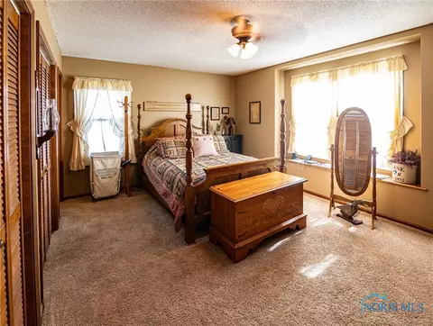 Bedroom - 752 County Road 60, Ada, OH 45810 photo 5 of 8