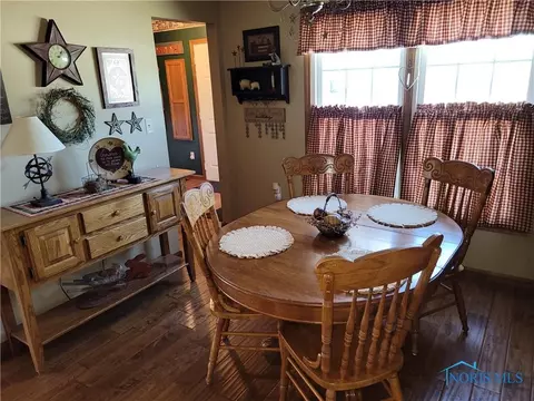 Dining - 752 County Road 60, Ada, OH 45810 photo 1 of 2
