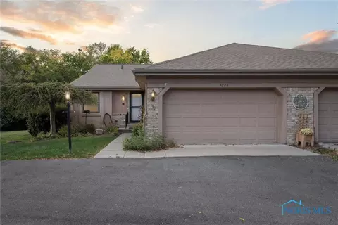 9886 Ford Rd, Perrysburg, OH 43551